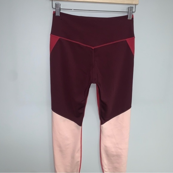 Nike Leggings Size Medium Pink Red Maroon Contour Dri-FIT 7/8 Length Mid-rise - Picture 9 of 10